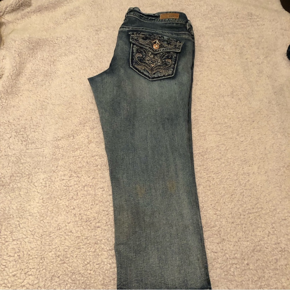 Detailed denim capris